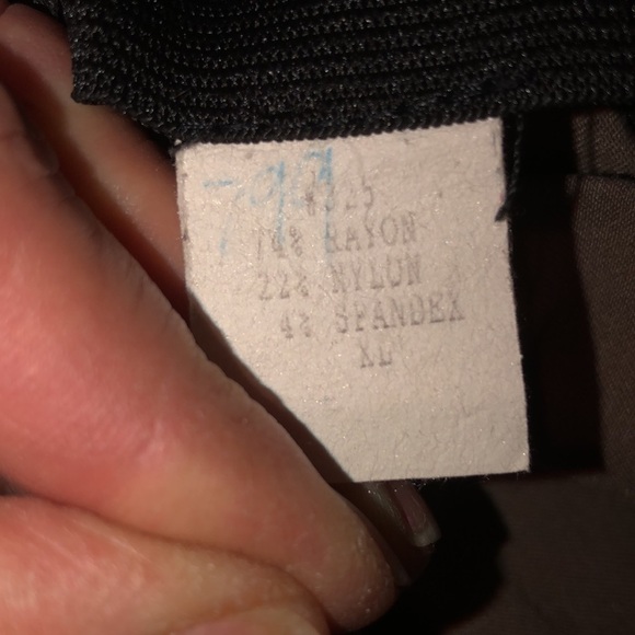 EQUESTRIAN DESIGNS size 12 tan cropped front zip with stretch pants Best pants - Picture 13 of 13